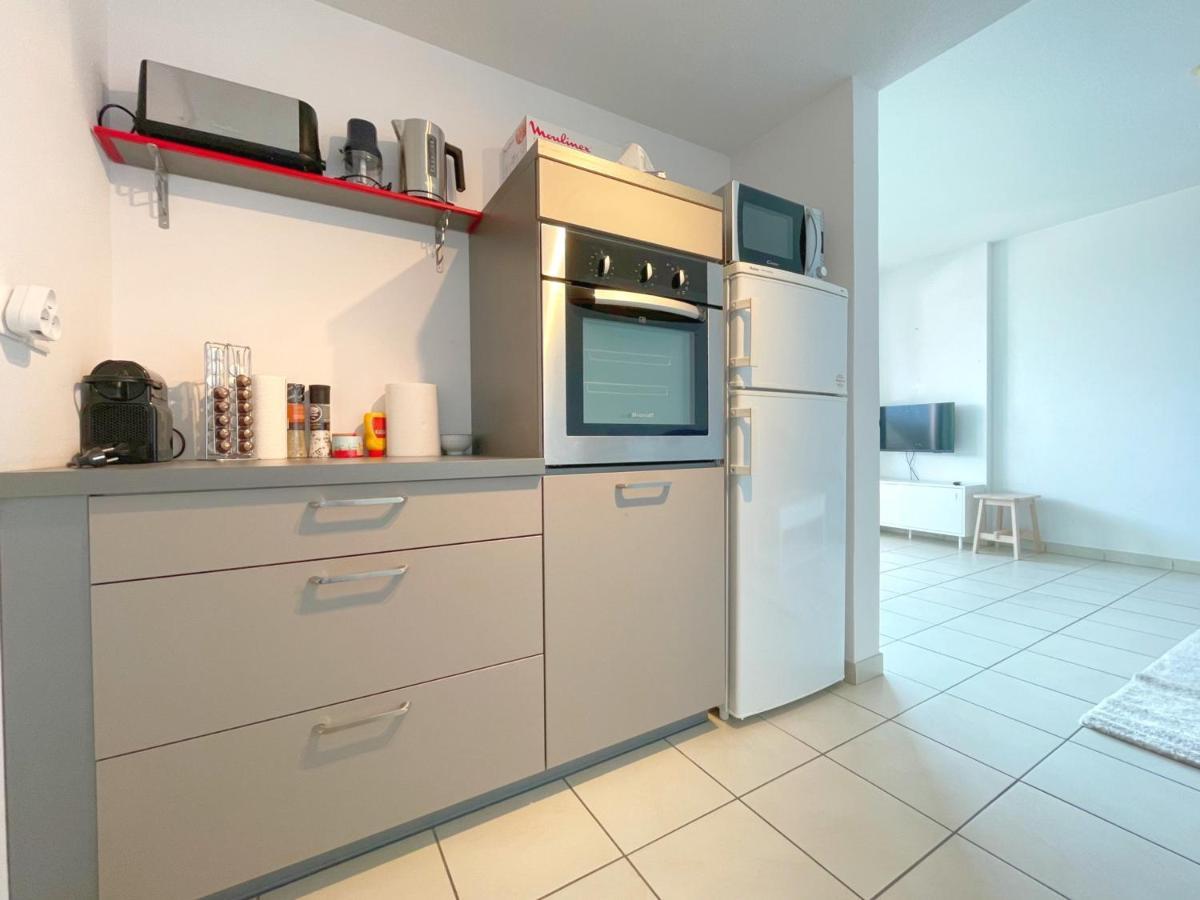 3P Climatise Avec Parking, Piscine, Proche Plage Et Commerces A Sete - Fr-1-338-497 Bagian luar foto