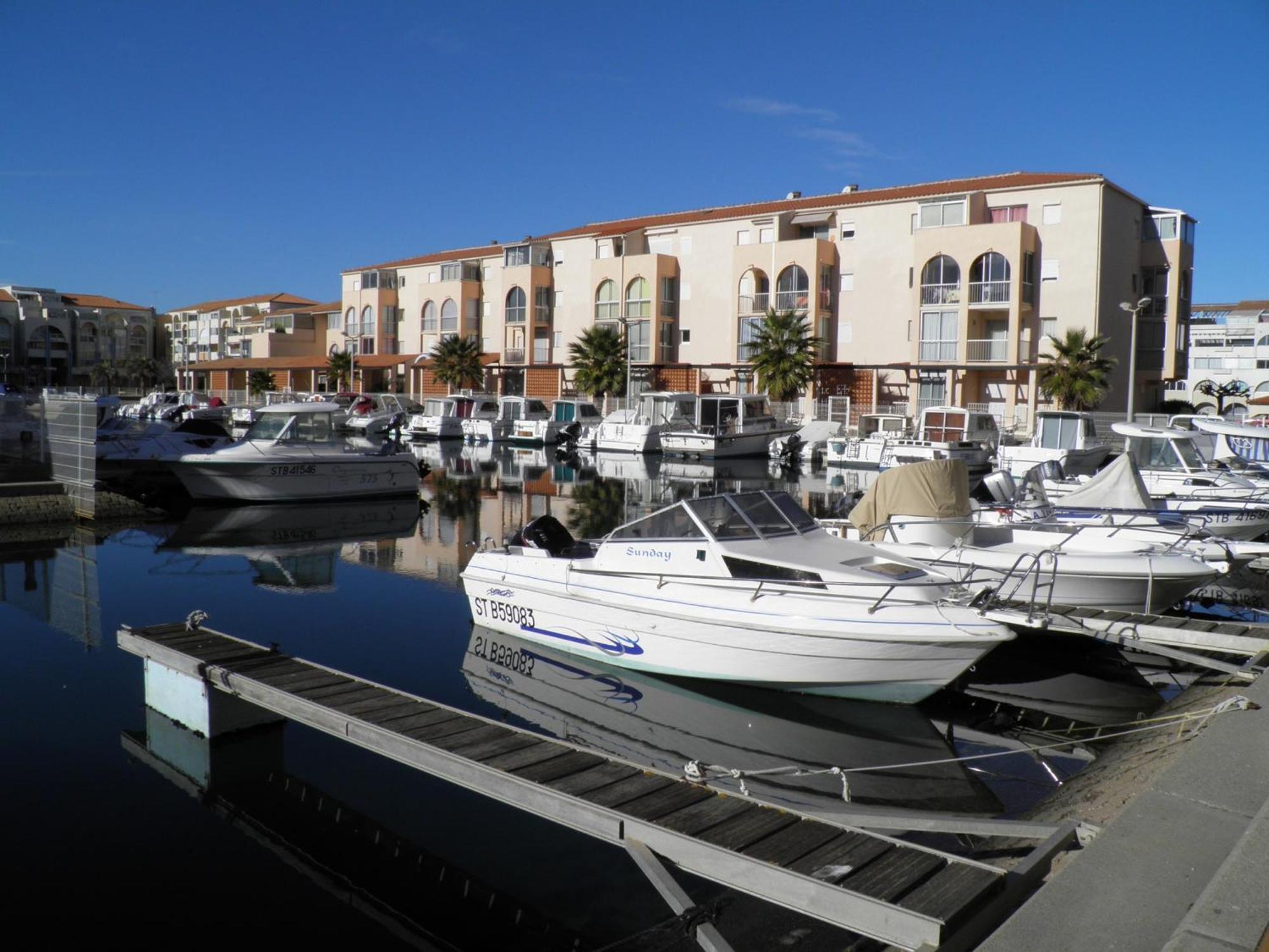 3P Climatise Avec Parking, Piscine, Proche Plage Et Commerces A Sete - Fr-1-338-497 Bagian luar foto